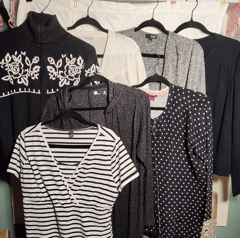 7 Piece Women's XL Black & White Bundle! 🖤